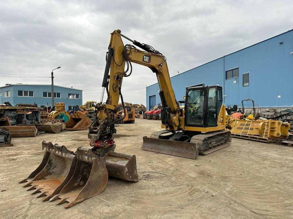 CAT 308 CR - Minikotró: 1 kép. CAT 308 CR - Minikotró: 1 kép.