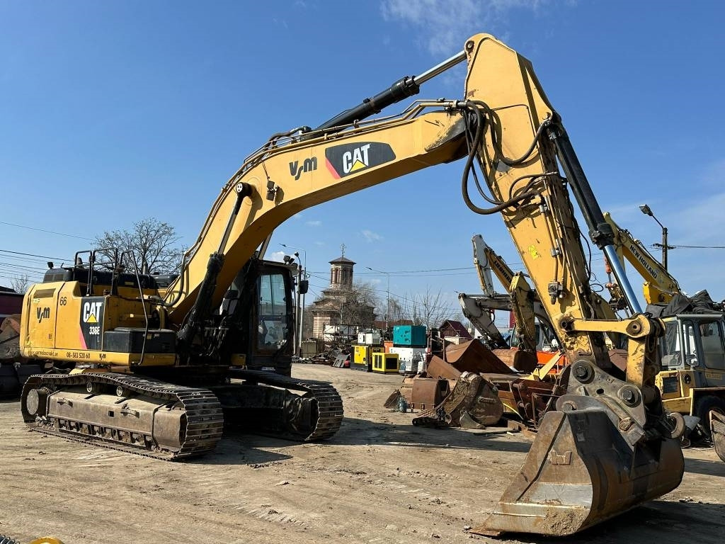 CAT 336 EL - Lánctalpas kotró: 4 kép. CAT 336 EL - Lánctalpas kotró: 4 kép.