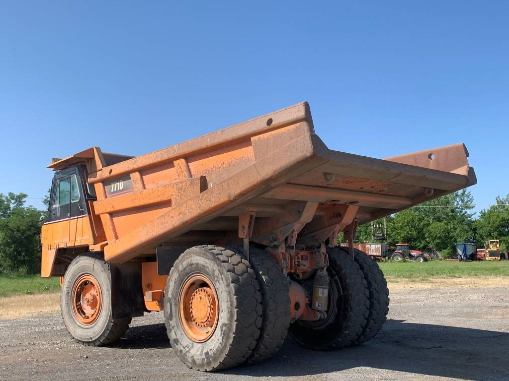 CAT 771 D - Bánya teherautó: 5 kép. CAT 771 D - Bánya teherautó: 5 kép.