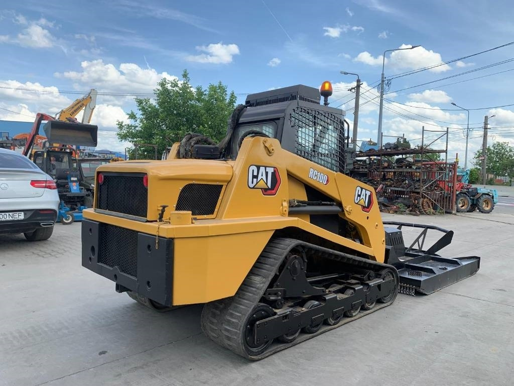 CAT ASV RC100 - Mini homlokrakodó: 4 kép. CAT ASV RC100 - Mini homlokrakodó: 4 kép.