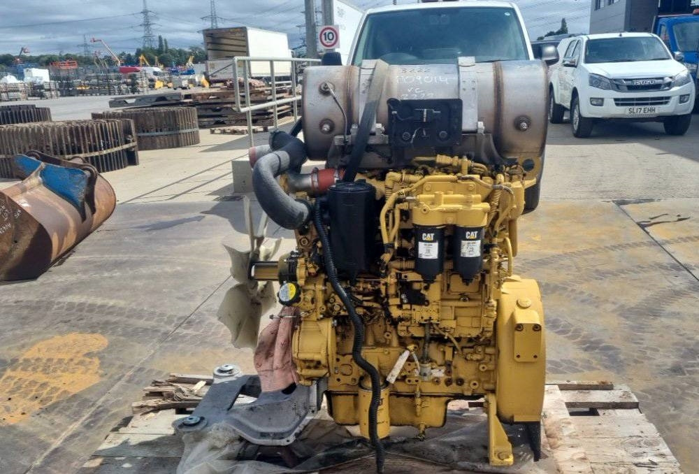 CAT C 4.4 ENGINE  - Motor - Építőipari gépek: 1 kép. CAT C 4.4 ENGINE  - Motor - Építőipari gépek: 1 kép.