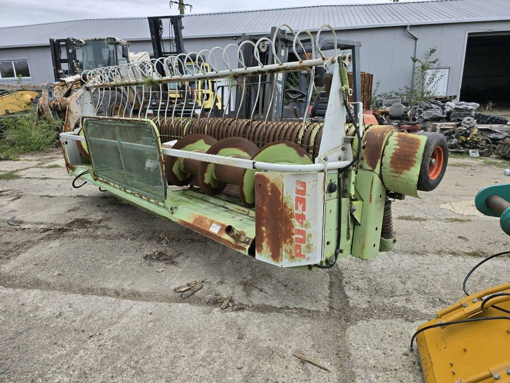 Claas PU430 - Betakarítógép tartozék: 1 kép. Claas PU430 - Betakarítógép tartozék: 1 kép.