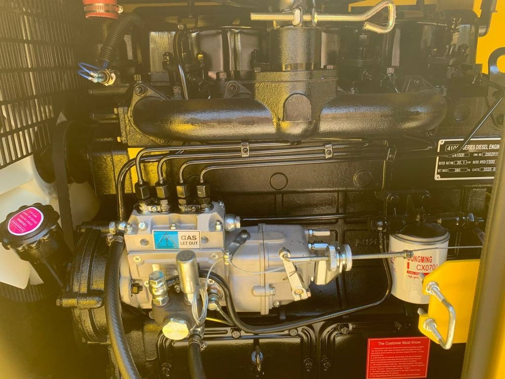 Compal VG-R30 - Áramfejlesztő: 3 kép. Compal VG-R30 - Áramfejlesztő: 3 kép.