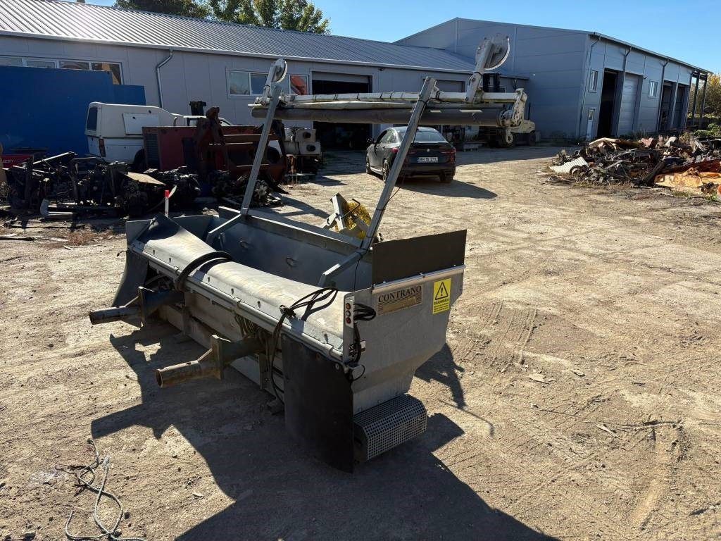 Contrano CH-KL - Ferde seprő: 2 kép. Contrano CH-KL - Ferde seprő: 2 kép.