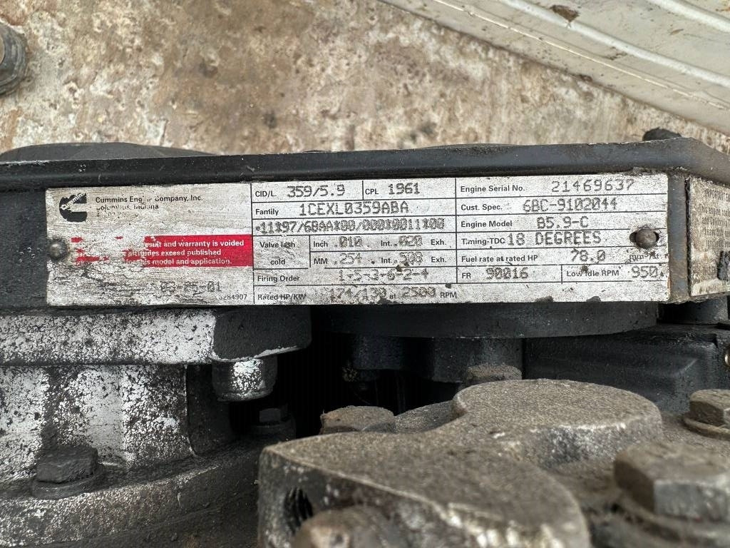 Cummins 359/5.9 - Motor - Építőipari gépek: 2 kép. Cummins 359/5.9 - Motor - Építőipari gépek: 2 kép.