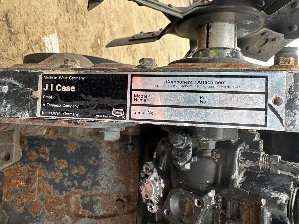 Cummins/Case 6T 590/95 - Motor - Építőipari gépek: 3 kép. Cummins/Case 6T 590/95 - Motor - Építőipari gépek: 3 kép.