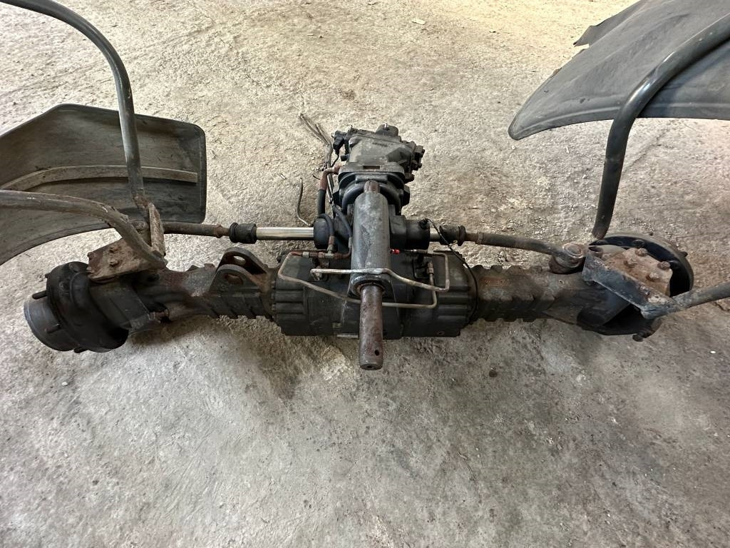 Dana Spicer 103/212 AXLE - Tengely és alkatrészek - Építőipari gépek: 2 kép. Dana Spicer 103/212 AXLE - Tengely és alkatrészek - Építőipari gépek: 2 kép.