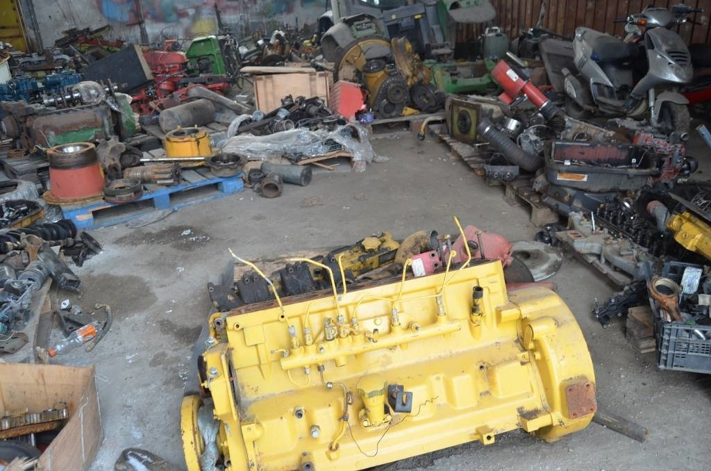 Deutz 20 - Motor - Építőipari gépek: 5 kép. Deutz 20 - Motor - Építőipari gépek: 5 kép.