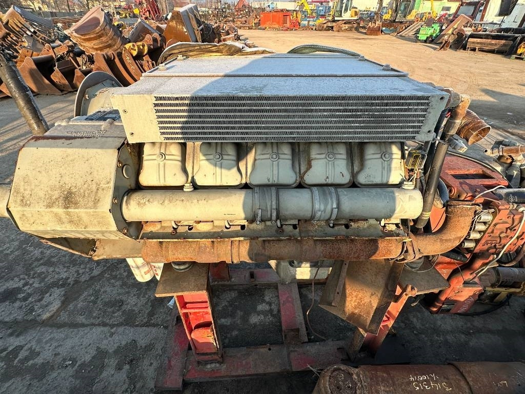 Deutz F10L413 FW  - Motor - Építőipari gépek: 2 kép. Deutz F10L413 FW  - Motor - Építőipari gépek: 2 kép.