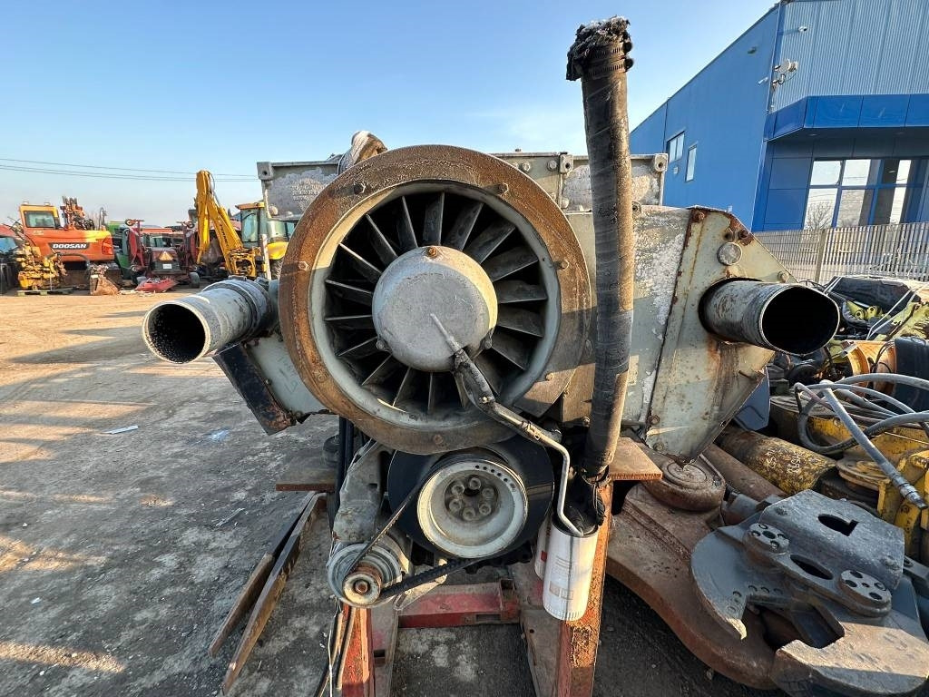 Deutz F10L413 FW  - Motor - Építőipari gépek: 4 kép. Deutz F10L413 FW  - Motor - Építőipari gépek: 4 kép.