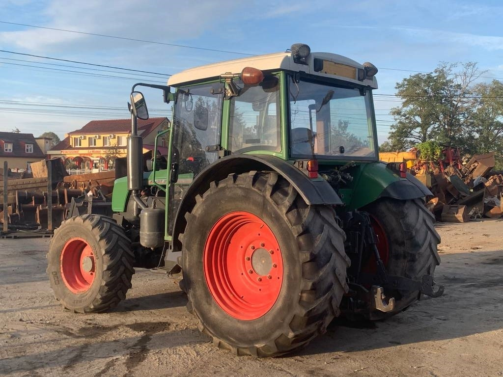 Fendt 209S - Traktor: 4 kép. Fendt 209S - Traktor: 4 kép.