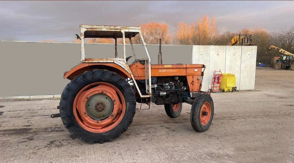 Fiat 670 - Traktor: 5 kép. Fiat 670 - Traktor: 5 kép.