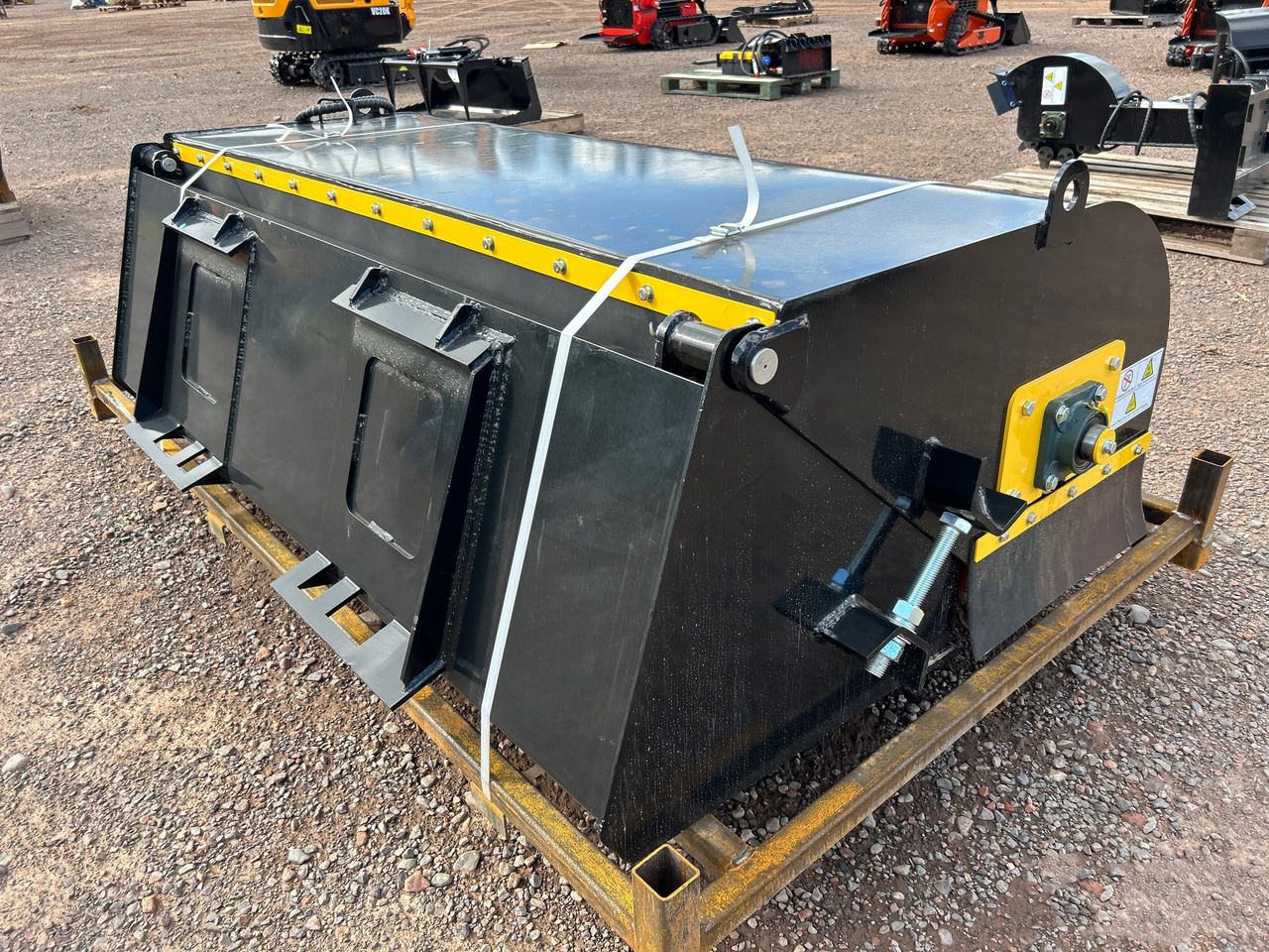 GIYI BS72B - Ferde seprő: 1 kép. GIYI BS72B - Ferde seprő: 1 kép.