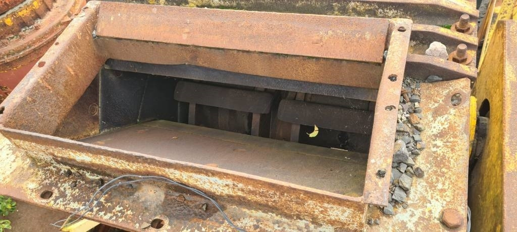 Godwin Godwin - Törőgép: 4 kép. Godwin Godwin - Törőgép: 4 kép.