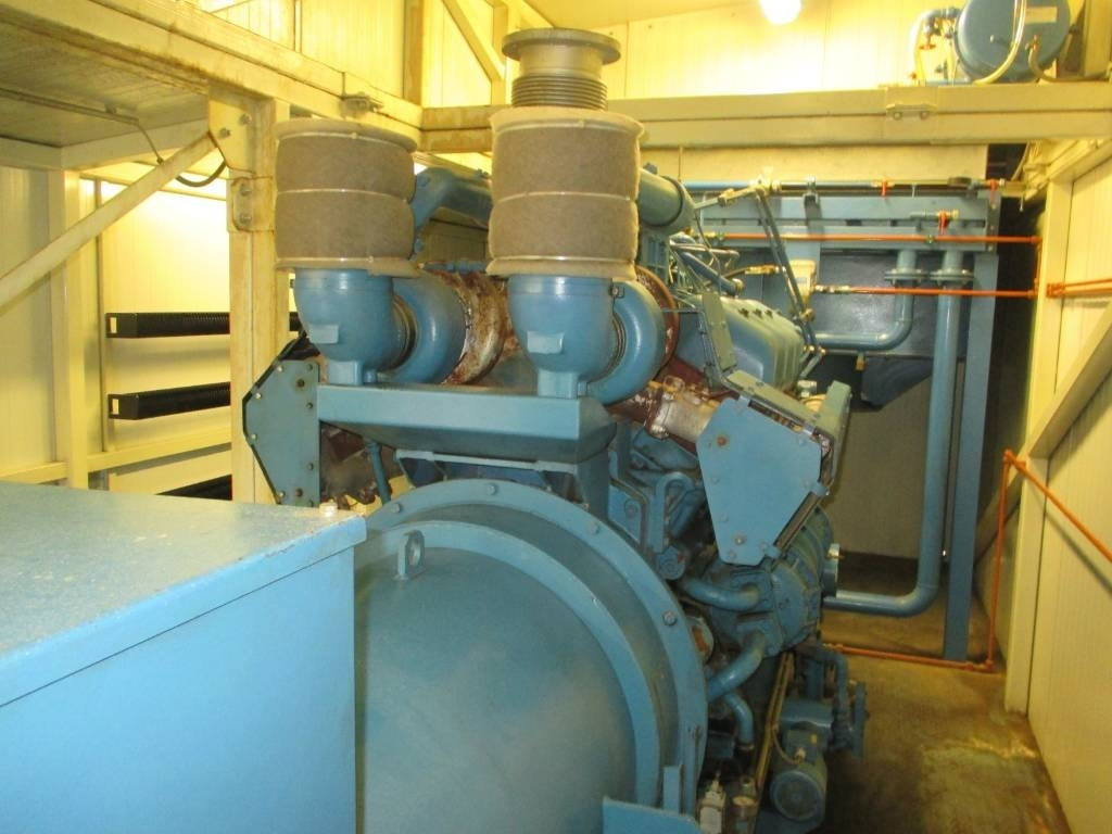 Hitzinger SGS 668/4 - Áramfejlesztő: 4 kép. Hitzinger SGS 668/4 - Áramfejlesztő: 4 kép.