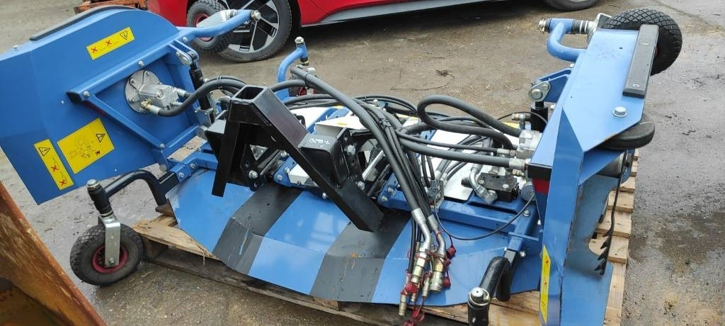 Iseki THM 3000B - Fűkasza: 5 kép. Iseki THM 3000B - Fűkasza: 5 kép.