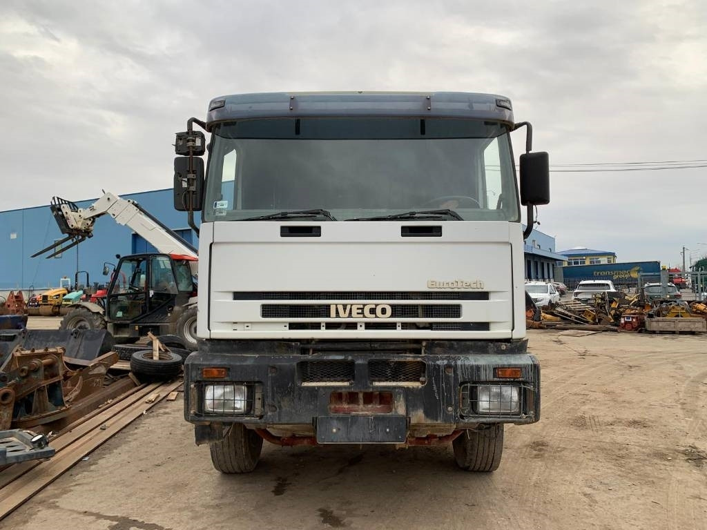 Iveco Eurotech - Billenőplatós teherautó: 4 kép. Iveco Eurotech - Billenőplatós teherautó: 4 kép.