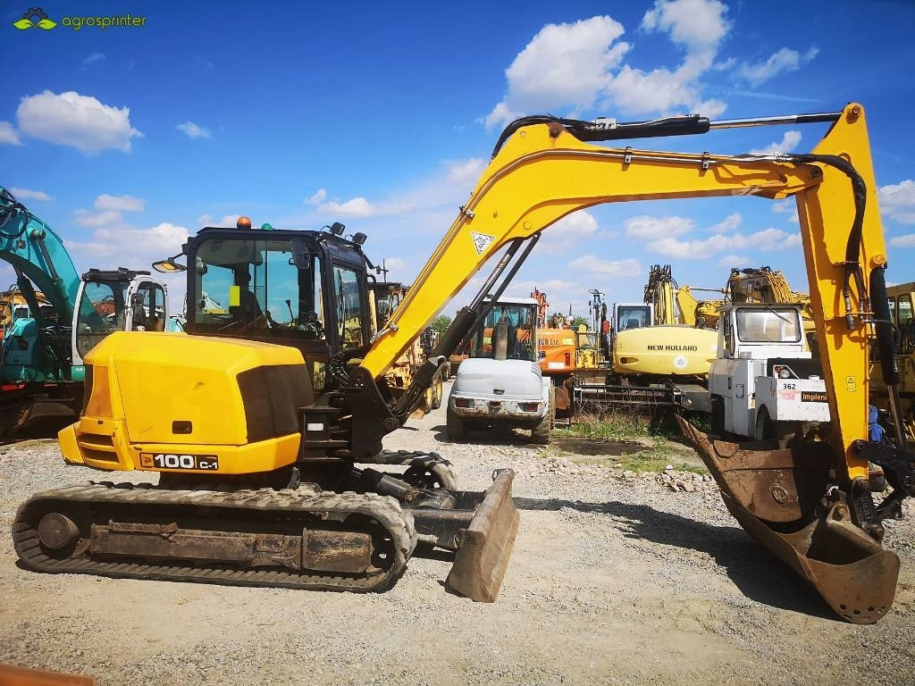 JCB 100 C - Minikotró: 3 kép. JCB 100 C - Minikotró: 3 kép.
