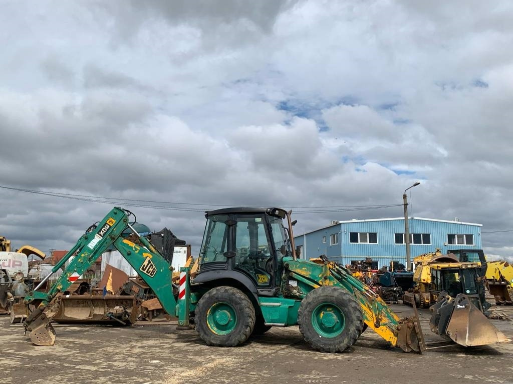 JCB 3 CX Super - Kotrórakodó: 2 kép. JCB 3 CX Super - Kotrórakodó: 2 kép.