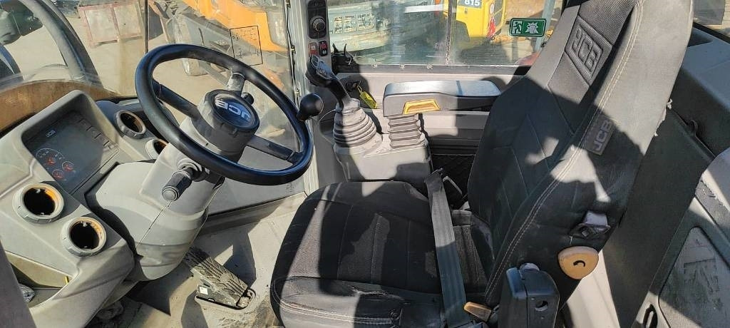 Gumikerekes homlokrakodó JCB 457 HT: 10 kép.