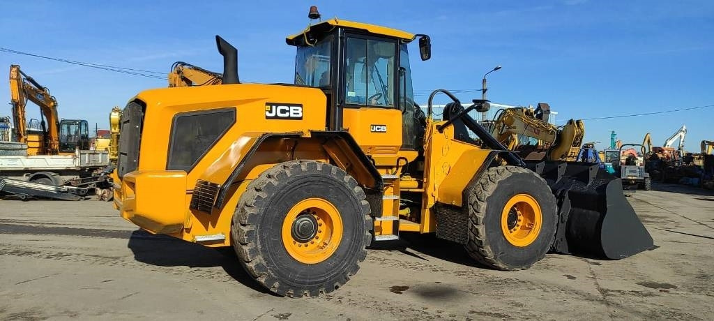 JCB 457 HT - Gumikerekes homlokrakodó: 5 kép. JCB 457 HT - Gumikerekes homlokrakodó: 5 kép.