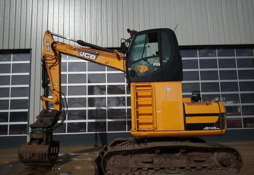 JCB JS145HD - Kotrógép: 2 kép. JCB JS145HD - Kotrógép: 2 kép.