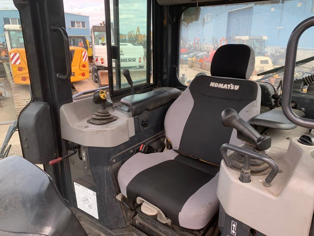 Komatsu D 61 PXI-23  lízing Komatsu D 61 PXI-23: 8 kép.