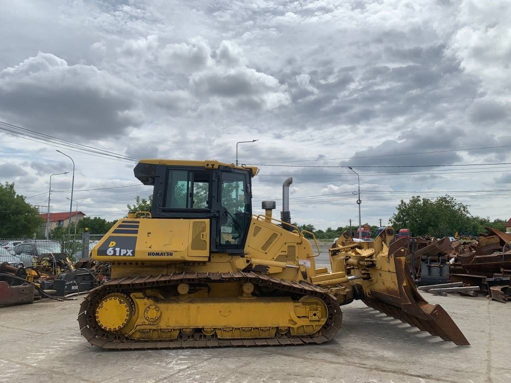 Komatsu D 61 PXI-23 - Buldózer: 3 kép. Komatsu D 61 PXI-23 - Buldózer: 3 kép.