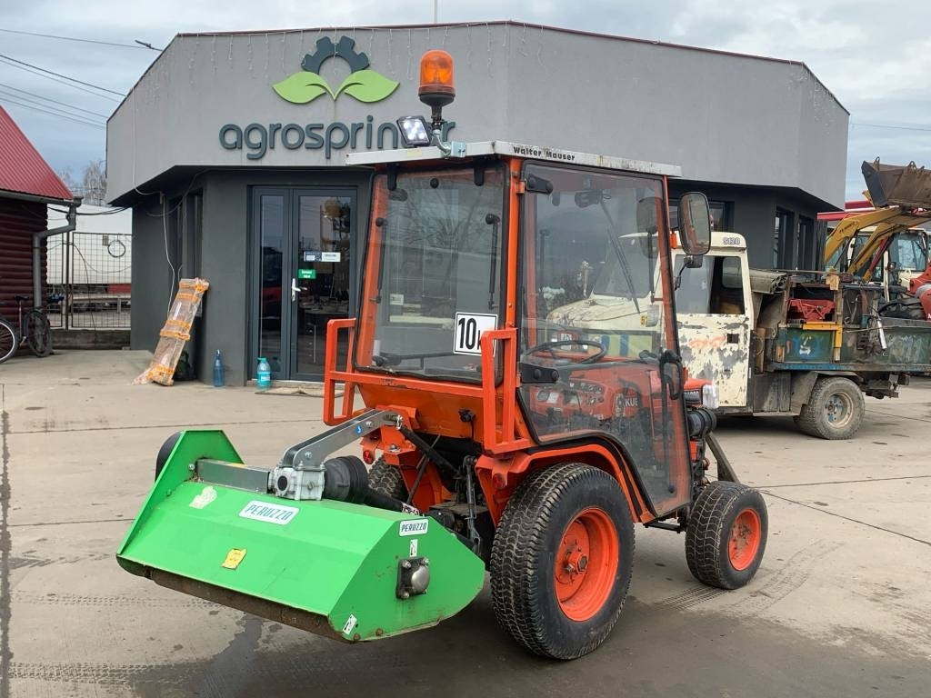 Kubota B 4200 - Traktor: 4 kép. Kubota B 4200 - Traktor: 4 kép.