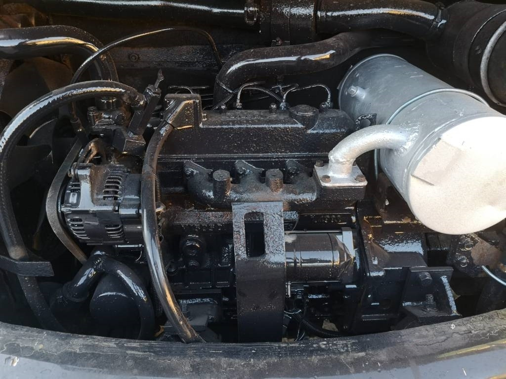 Kubota KX 71-2 - Minikotró: 4 kép. Kubota KX 71-2 - Minikotró: 4 kép.