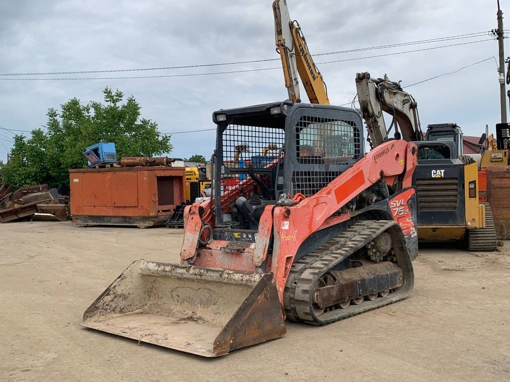 Kubota SVL 75-2 - Mini homlokrakodó: 1 kép. Kubota SVL 75-2 - Mini homlokrakodó: 1 kép.