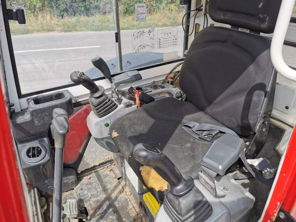 Kubota U 35-3 - Minikotró: 5 kép. Kubota U 35-3 - Minikotró: 5 kép.