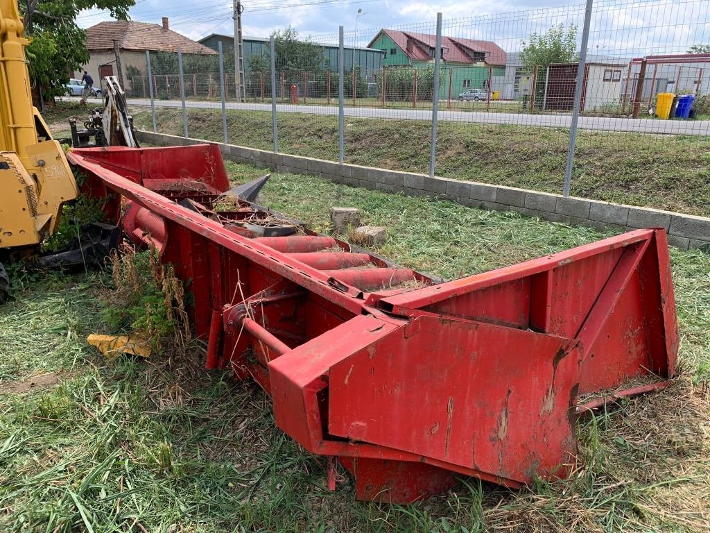 Kuhn 11M - Betakarítógép tartozék: 4 kép. Kuhn 11M - Betakarítógép tartozék: 4 kép.