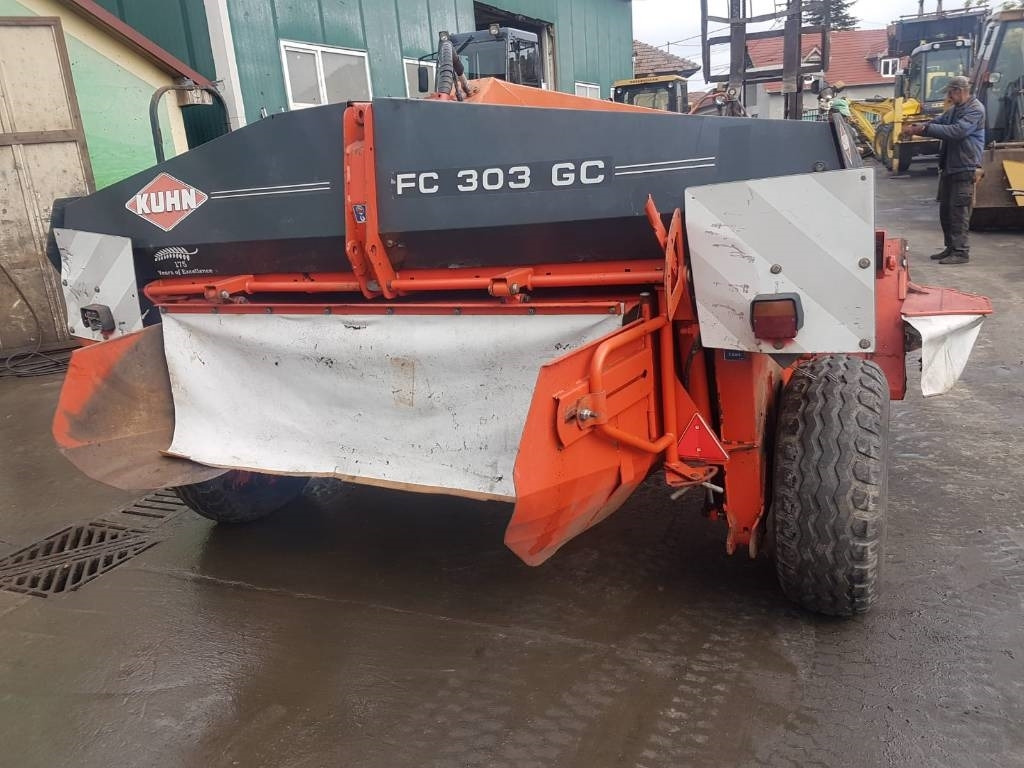 Kuhn FC 303 G C - Fűkasza: 3 kép. Kuhn FC 303 G C - Fűkasza: 3 kép.