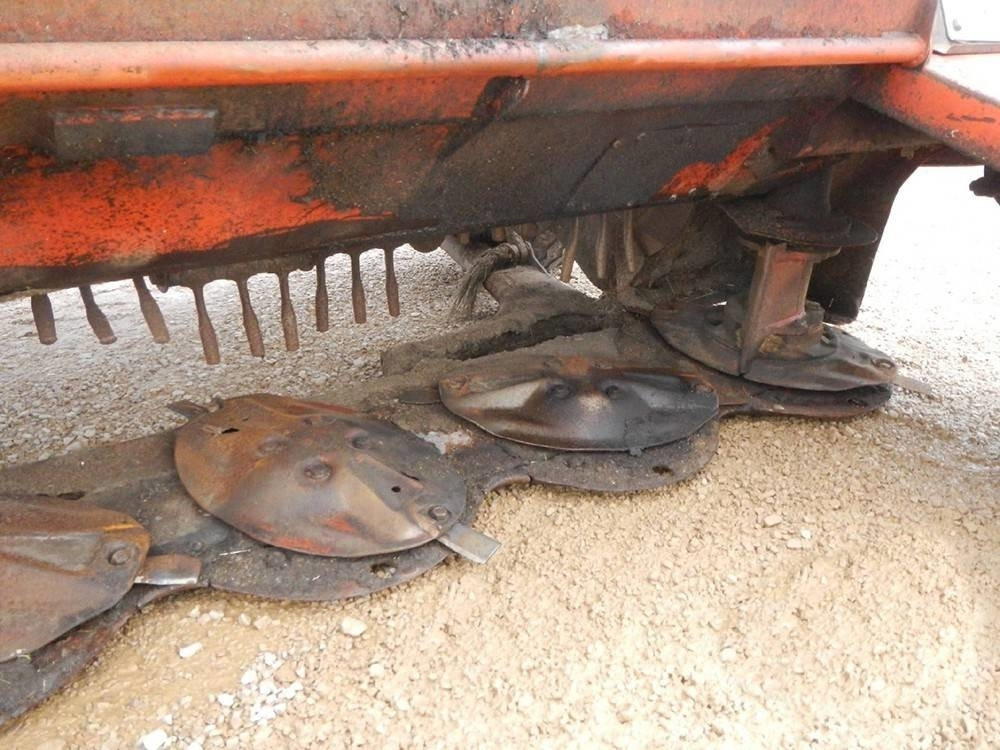 Kuhn FC 303 G C - Fűkasza: 5 kép. Kuhn FC 303 G C - Fűkasza: 5 kép.