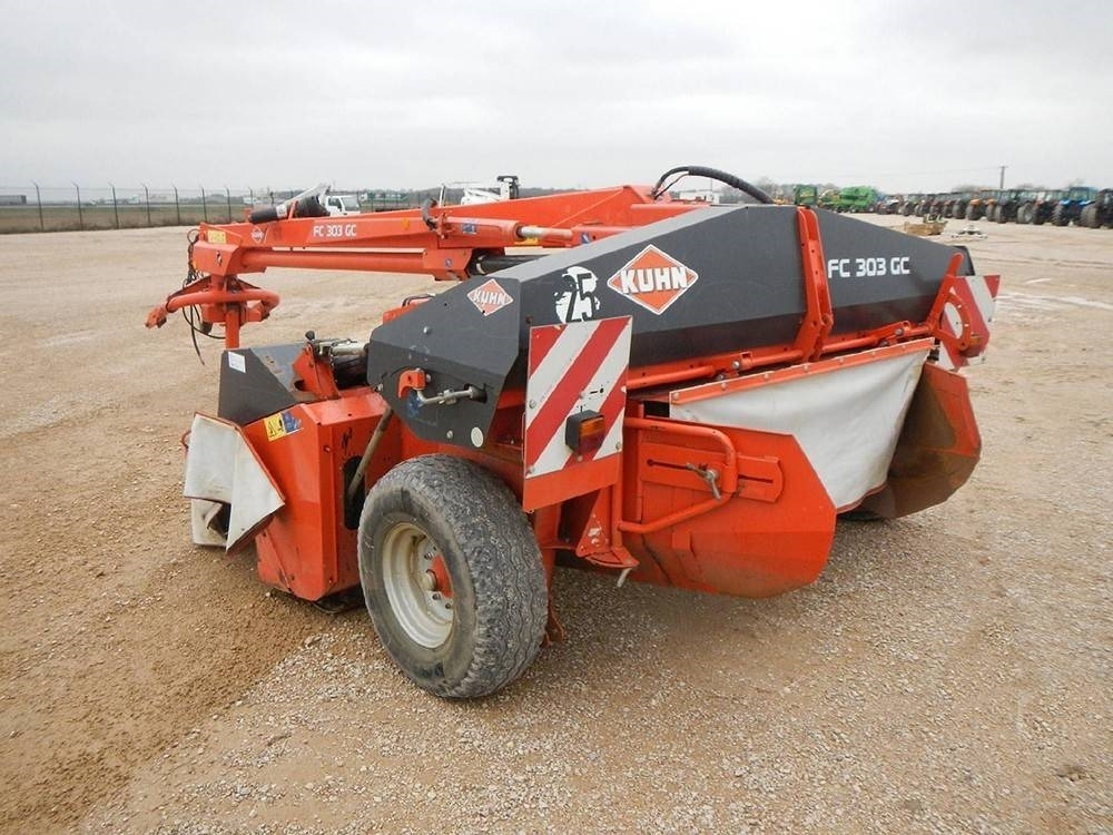 Kuhn FC 303 G C - Fűkasza: 3 kép. Kuhn FC 303 G C - Fűkasza: 3 kép.