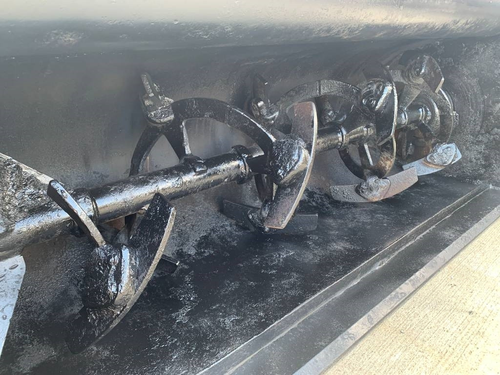 M3 BM200SL - Polip kanál - Építőipari gépek: 4 kép. M3 BM200SL - Polip kanál - Építőipari gépek: 4 kép.