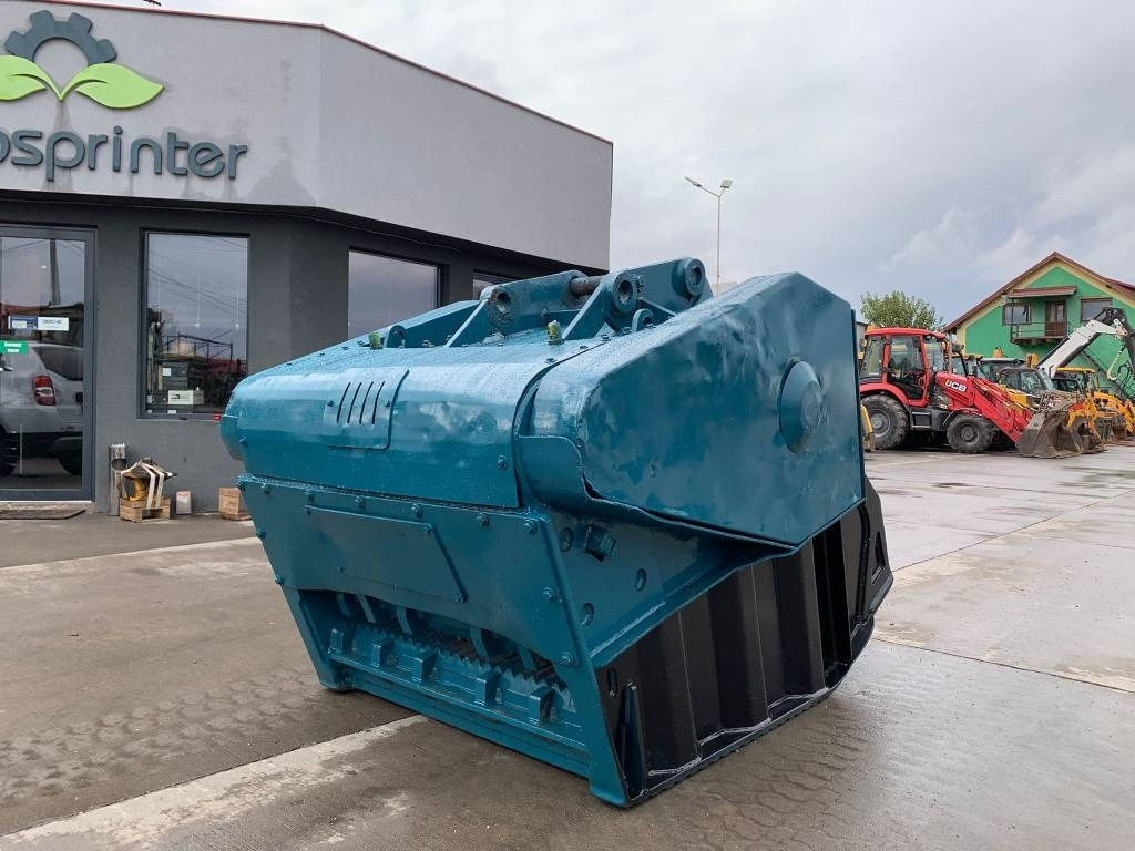 MB Crusher BF 120.4 - Kanál - Építőipari gépek: 4 kép. MB Crusher BF 120.4 - Kanál - Építőipari gépek: 4 kép.