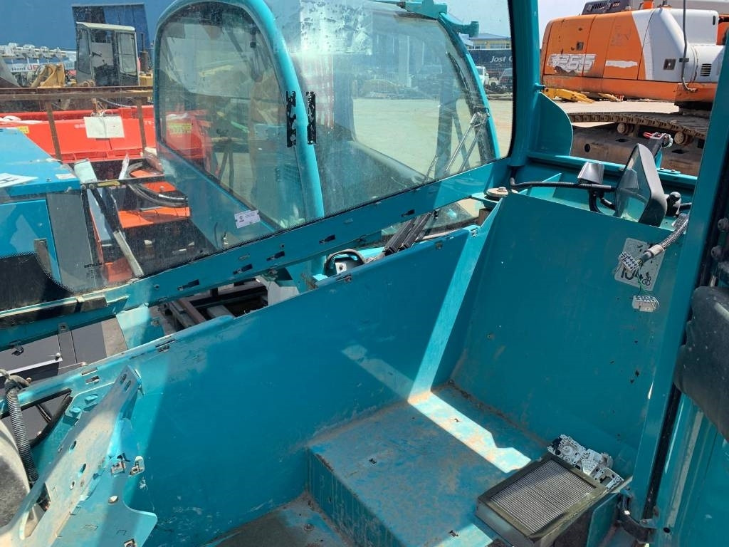 Manitou MT 932 CABIN - Fülke - Mezőgazdasági gépek: 4 kép. Manitou MT 932 CABIN - Fülke - Mezőgazdasági gépek: 4 kép.