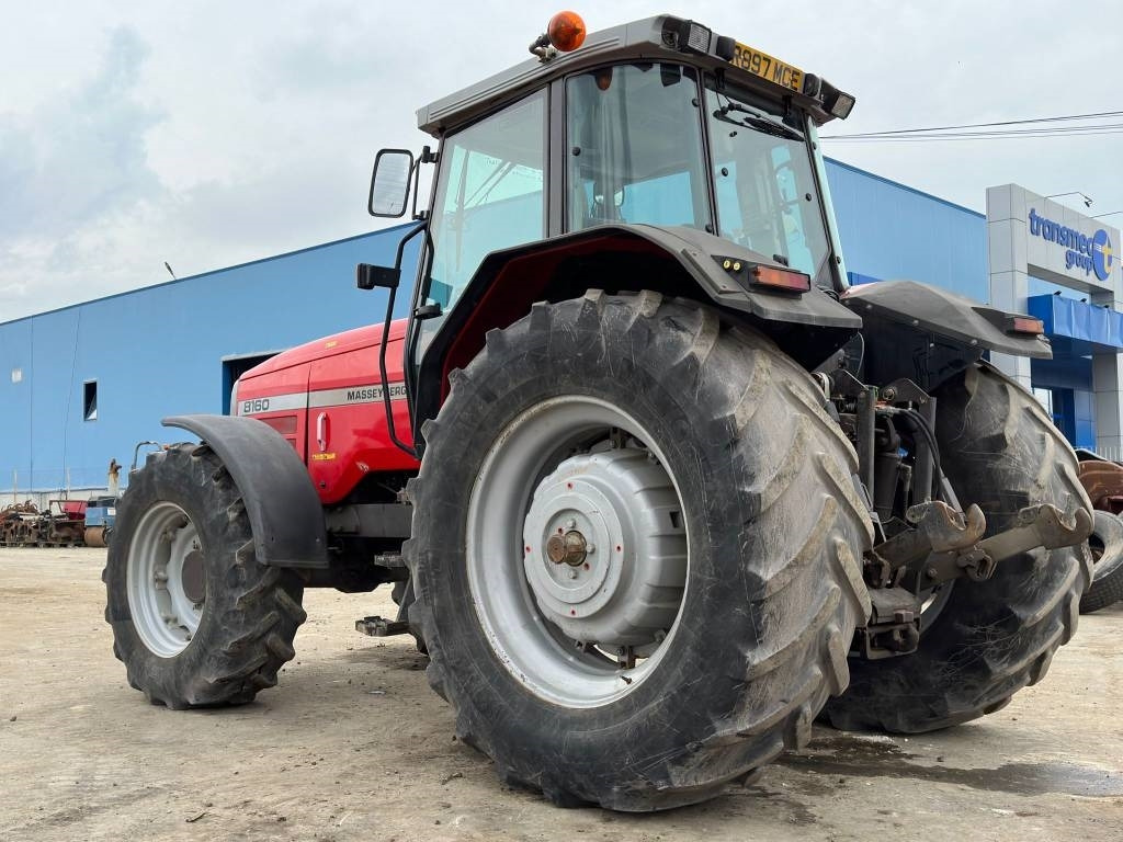 Massey Ferguson 8160 - Traktor: 5 kép. Massey Ferguson 8160 - Traktor: 5 kép.