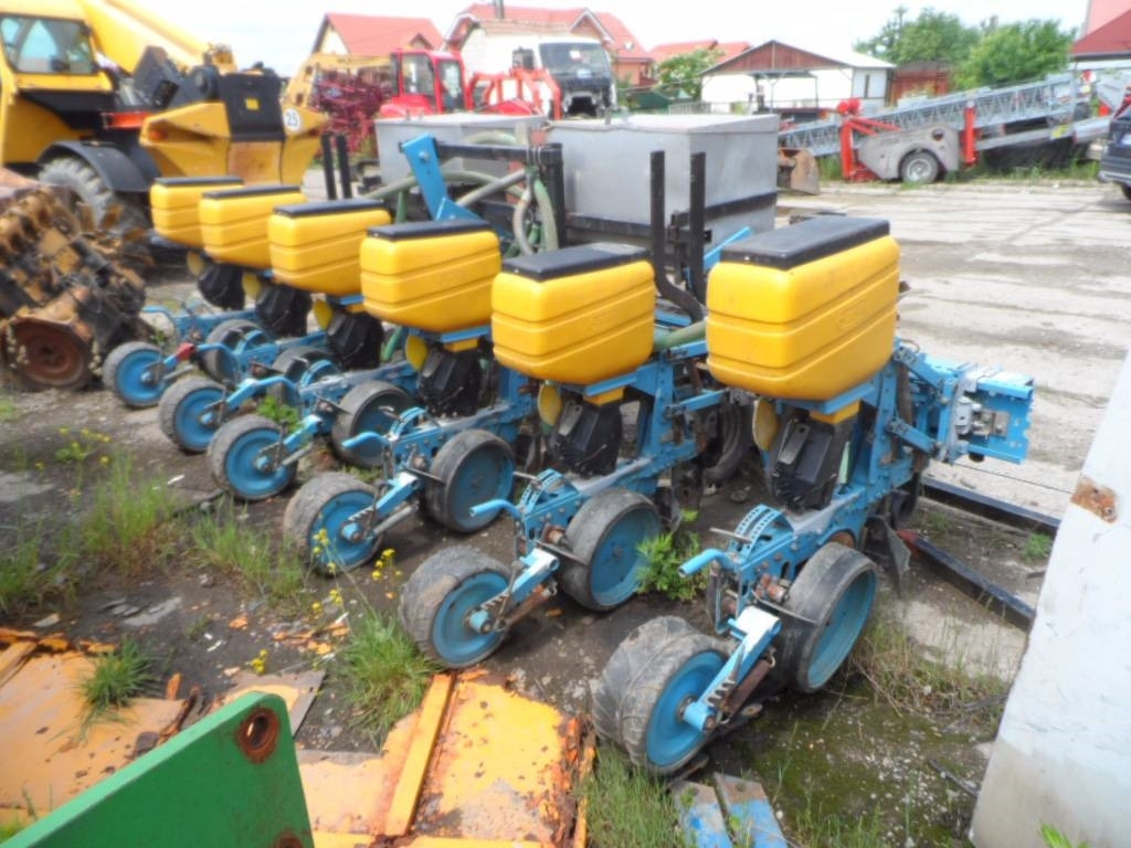 MaterMacc 6 - Precíziós vetőgép: 4 kép. MaterMacc 6 - Precíziós vetőgép: 4 kép.