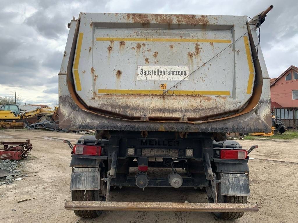 Meiller KISA3 - Pótkocsi billenőplatós: 4 kép. Meiller KISA3 - Pótkocsi billenőplatós: 4 kép.