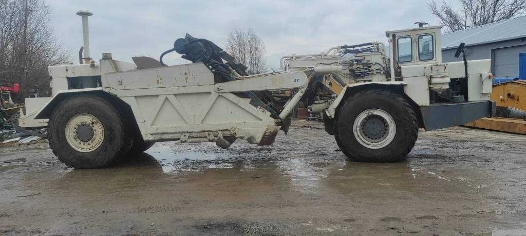 Michigan 110HT - Szkréper: 3 kép. Michigan 110HT - Szkréper: 3 kép.