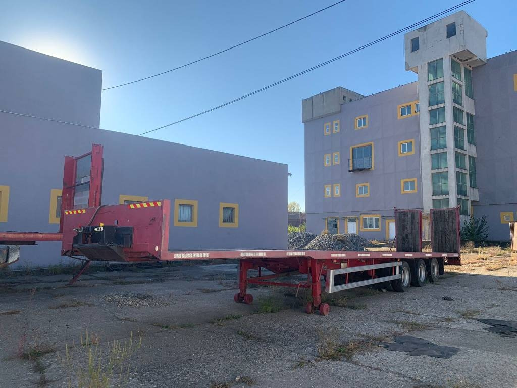 Montracon 3 Axles - Félpótkocsi mélybölcsős: 1 kép. Montracon 3 Axles - Félpótkocsi mélybölcsős: 1 kép.