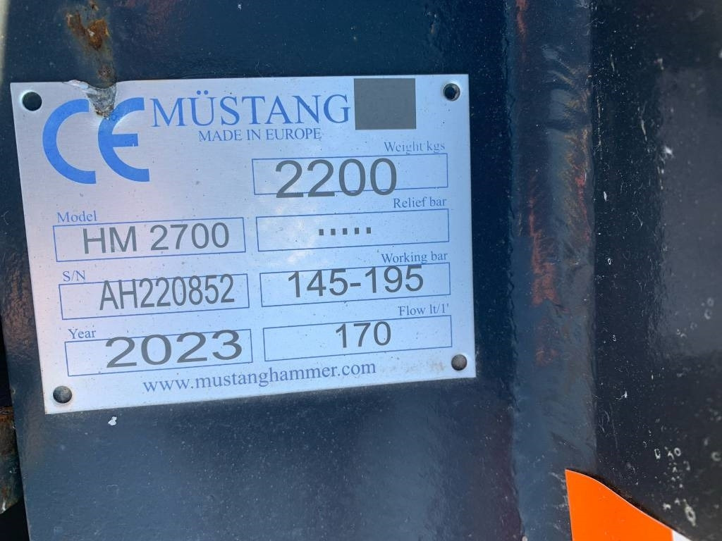 Mustang HM2700  - Hidraulikus törőfej - Építőipari gépek: 3 kép. Mustang HM2700  - Hidraulikus törőfej - Építőipari gépek: 3 kép.