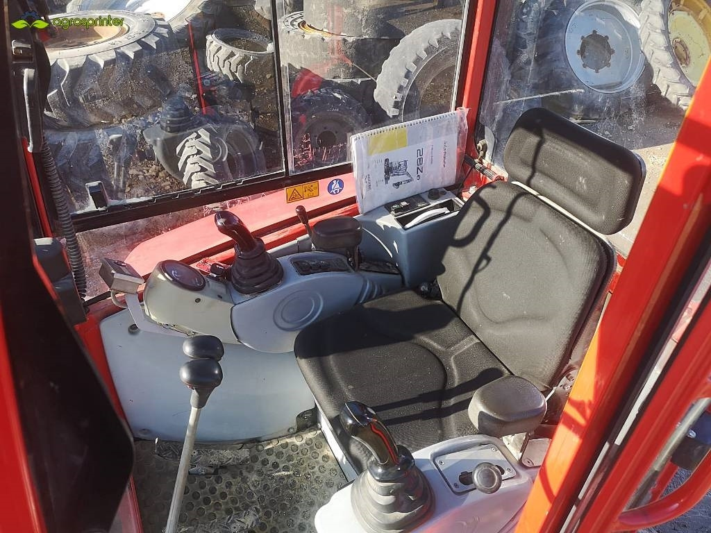 Neuson 28 Z 3 - Minikotró: 3 kép. Neuson 28 Z 3 - Minikotró: 3 kép.