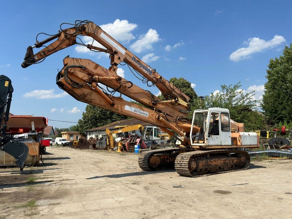 Nobas UB1236 - Bontó kotrógép: 1 kép. Nobas UB1236 - Bontó kotrógép: 1 kép.