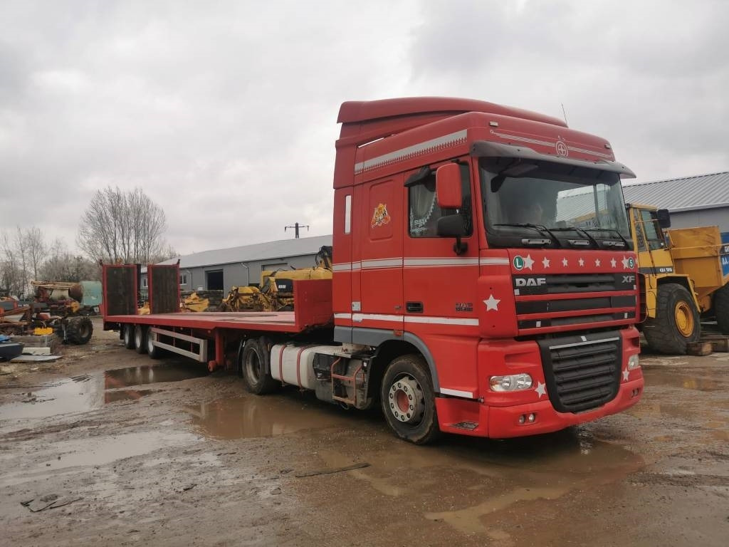 DAF XF105.410 - Nyergesvontató: 2 kép. DAF XF105.410 - Nyergesvontató: 2 kép.