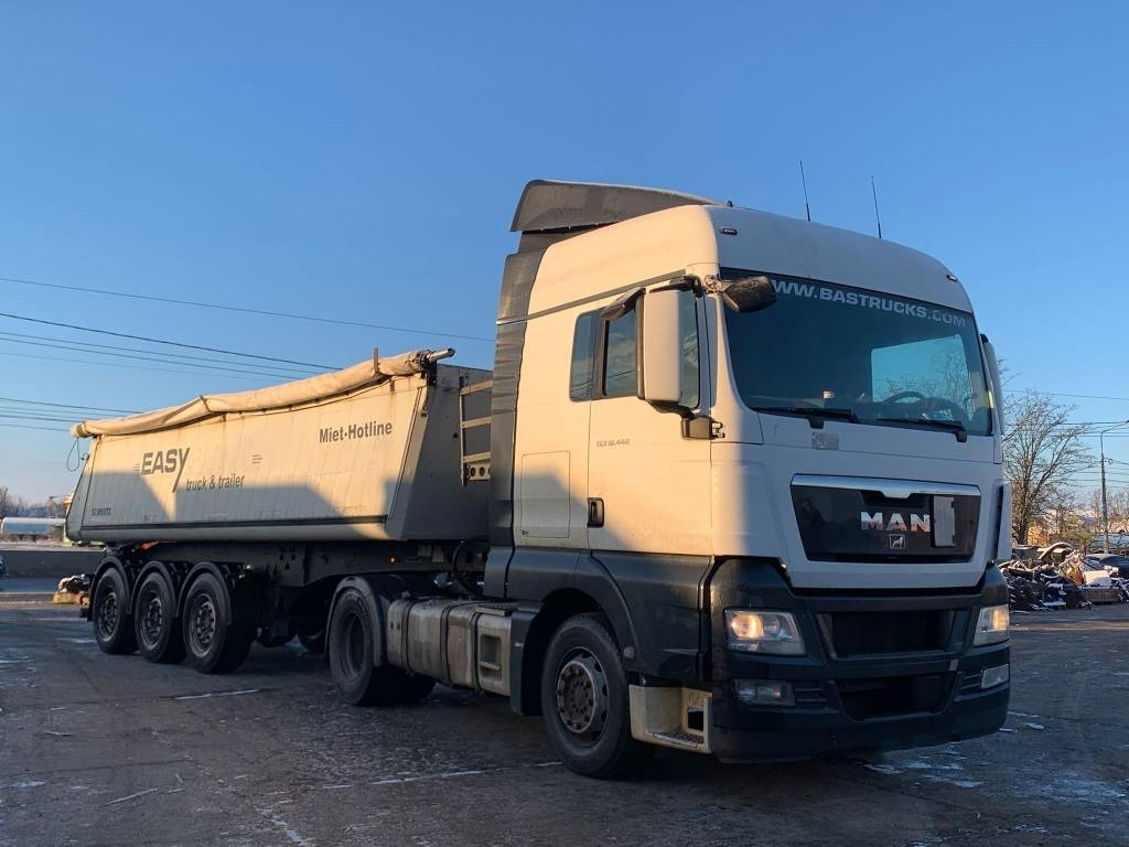 MAN TGX 18.440+Schmitz SKI 24 - Nyergesvontató: 1 kép. MAN TGX 18.440+Schmitz SKI 24 - Nyergesvontató: 1 kép.