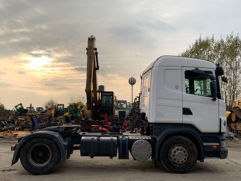Scania R 420 - Nyergesvontató: 5 kép. Scania R 420 - Nyergesvontató: 5 kép.